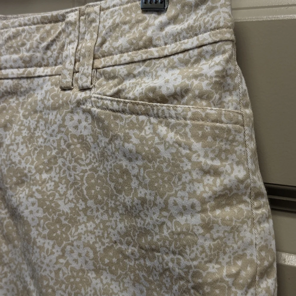 Counterparts Tan/White Floral Cotton Blend Bermuda Shorts - 6P